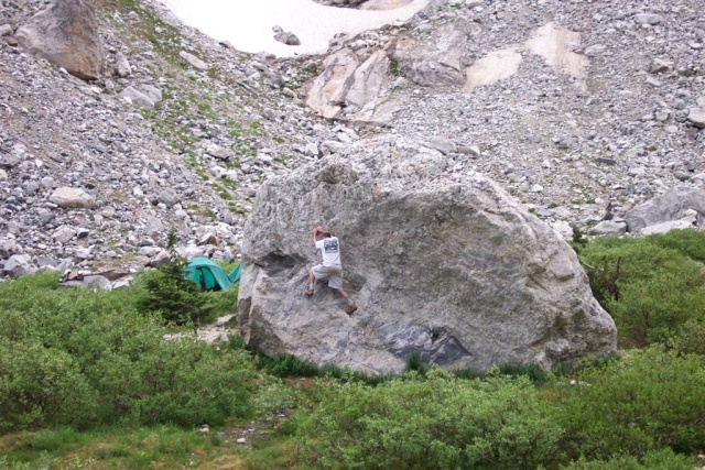Doughy bouldering in the meadows.
